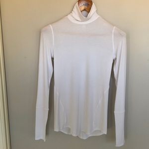 Lululemon Full Day Ahead turtleneck